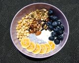 Foto langkah ke 3 dari resep Sereal Berry Yoghurt -340-.
