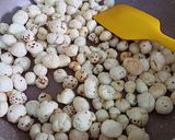 गोंद मखाना पंजीरी (Gond makhana panijiri recipe in hindi) रेसिपी चरण 1 फोटो