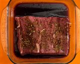 Foto del paso 4 de la receta: #LaCocinaNosUneMi bife de chorizo (entrecot en España) al vino rojo y frutos de estación
