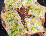 ચીઝ કોર્ન ગાર્લીક બ્રેડ (Cheese Corn Garlic Bread Recipe in Gujarati) રેસીપી સ્ટેપ4ફોટો