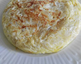 Foto del paso 8 de la receta: Tortilla de patata con cebolla y tomate