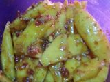 Rujak mangga bumbu kacang