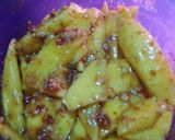 Foto langkah ke 3 dari resep Rujak mangga bumbu kacang.