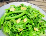 Hình bước làm 2 của món Đọt bí xào tỏi