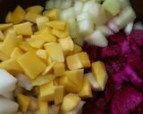 Foto langkah ke 1 dari resep Salad Buah Creamy.