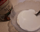 Foto del paso 7 de la receta: Ensalada de col con aderezo de lima, leche de coco y cacahuetes