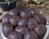 صورة لخطوة 2 من وصفة خلية نحل بالشوكولاتة حاجه كده غرقانه شوكولاته 😋