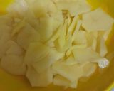 A picture of step 1 of Aloo ki bhujia.
