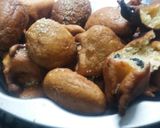 Foto del paso 3 de la receta: Buñuelos de banana con pasas de uva!