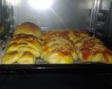Foto langkah ke 5 dari resep Roti sosis kepang (caterpillar bun) ekonomis dan simple.