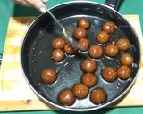 ব্রিটানিয়া বিস্কুটের পান্তুয়া (biscuiter pantua recipe in bengali) রেসিপির ধাপ 7 ছবি