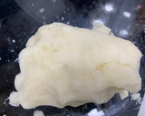 Foto del paso 2 de la receta: Tarta de atún con masa de yuca, baja en calorías y sin gluten