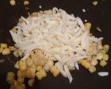 A picture of step 2 of Cheesy corn paneer Sandwich.