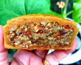 Hình bước làm 7 của món Bánh Trung Thu nướng nhân thập cẩm truyền thống