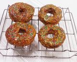 A picture of step 7 of Snow white doughnuts.