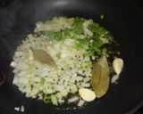 Foto del paso 1 de la receta: Carne de pollo con tomate 🍅
