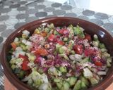 عکس مرحله 1 از دستور سالاد شیرازی
