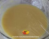 Foto del paso 3 de la receta: Cómo hacer ganache de chocolate blanco y cómo teñirlo