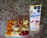 Foto del paso 1 de la receta: Frutiletas 🍭 🍑🥭🍌🍓🍏🍍 🥛🥛🥛