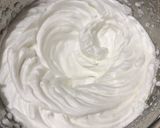 Foto langkah ke 1 dari resep Egg Souffle.