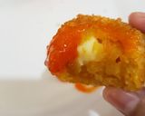 Foto langkah ke 8 dari resep Bola - Bola Kentang Keju.