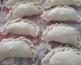 Foto del paso 2 de la receta Empanadas primavera de jamón queso tomate y huevo