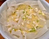 Une image de l'étape 2 de Banitsa à l’aillet avec pâte filo et Feta.