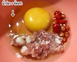 รูปขั้นตอนการทำที่ 2 ของ ไข่เจียวหมูสับ กร๊อบ กรอบ