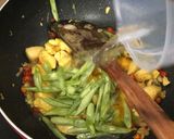 Foto langkah ke 4 dari resep Ayam Buncis Asam Pedas.