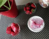 A picture of step 1 of Strawberry Milkshake.