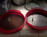 A picture of step 4 of Harry Potter Themed Chocolate Cake.