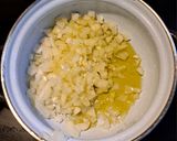 Hagymás nokedli recept fázis 2 fotója