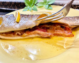 Foto del paso 11 de la receta: Truchas rellenas con bacon y cebolla crujiente