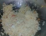 Foto langkah ke 4 dari resep Nasi Goreng Sisa Kulkas.