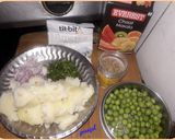 A picture of step 1 of Fried Bread Samosa.