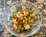 Foto del paso 5 de la receta: Ensalada de burrata y rúcula, tartar de tomate y crujiente de jamón
