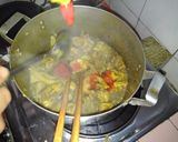 Hình bước làm 4 của món Gà kho Singapore