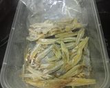 Foto langkah ke 1 dari resep Nasi Kuning Gurih + Sambal Tempe Ikan Bilis Satset.