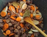 صورة لخطوة 1 من وصفة رز مع اللحمة والجزر 😋 😋