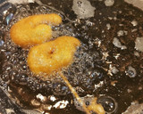 Foto del paso 6 de la receta: Brocheta de Buñuelos de Langostinos