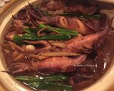 A picture of step 7 of Stir-Fried Baby Squid with Thai Basil.