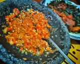 Foto langkah ke 9 dari resep Ayam Goreng Rempah Daun Kari.
