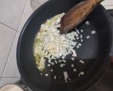 Foto langkah ke 1 dari resep Chicken Pot Pie.