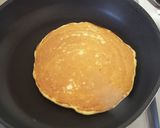A picture of step 4 of Pancakes.