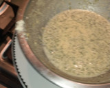 Foto del paso 3 de la receta: Crepes de garbanzos y finas hierbas (apto veganos)