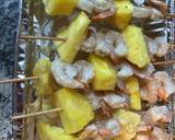 Εξωτικές γαρίδες-ανανάς σουβλάκι με κίτρινο ρύζι φωτογραφία βήματος 3