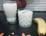 A picture of step 3 of Banana & Almonds Smoothie.