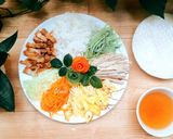 Hình bước làm 2 của món Mâm cuốn cầu vồng 🌈