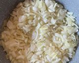 Foto del paso 1 de la receta: Canastas o tartines de cebolla y queso 🧑🏽‍🍳