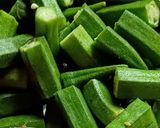 A picture of step 1 of Lady finger do pyaaza.